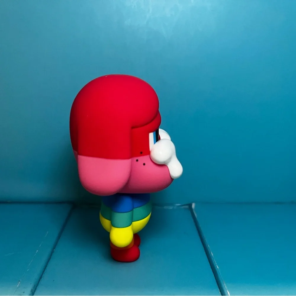 Pop Mart - Crybaby Crying Again - Love is Love Figure - Picture 3 of 11